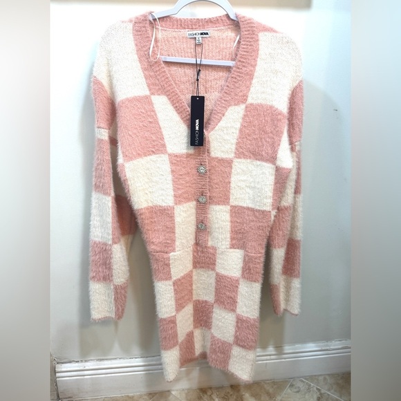 Vero Moda Sweaters - Vero Moda Pink and Cream Checkered Cardigan